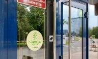 spark-kleebised-uksele-aknakleebised-kleebiste-paigaldus